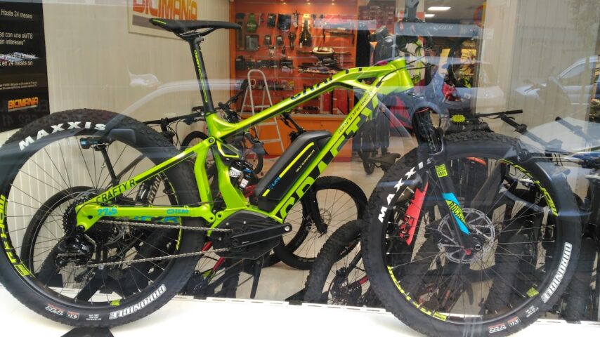 Bicimanía es una reconocida tienda y taller de bicicletas en Madrid