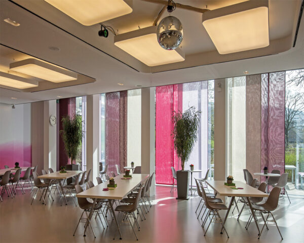 Especialistas en estores y cortinas en Madrid Decorestudio